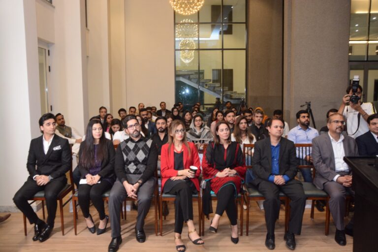 People™ and TechTitans hold a joint panel discussion on Moonlighting